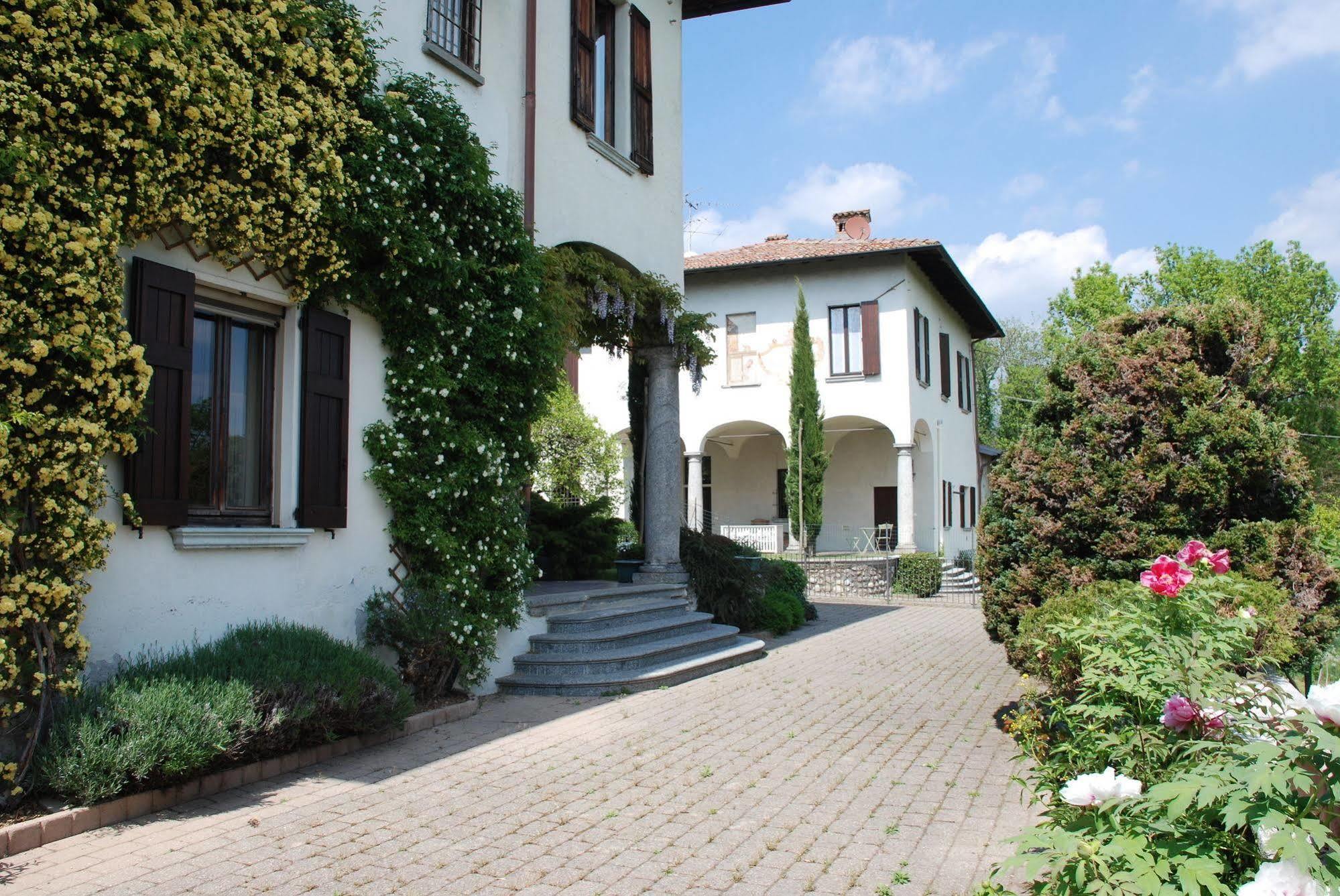 B&B Villa Natta 우기아테 외부 사진